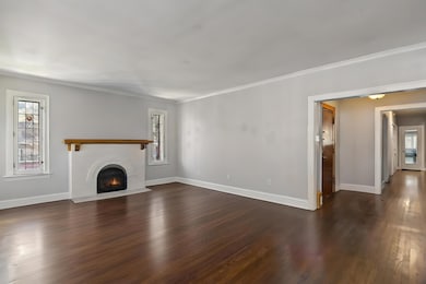 6756 S Oglesby Ave unit 1, Chicago, IL 60649 - photo 2