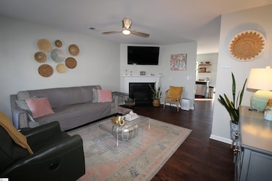 811 Markham Cir, Moore, SC 29369 - photo 4