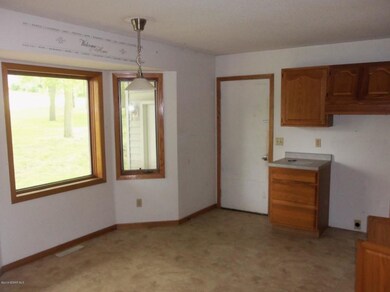 07 dining area