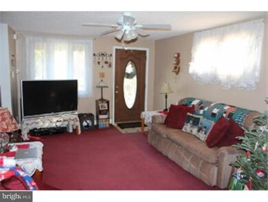 911 Poplar Ave, Glenolden, PA 19036 - photo 4