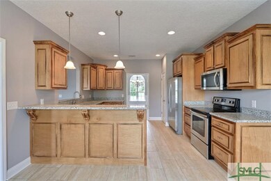 ~ BEAUTIFUL Open kitchen with Breakfast Bar ~