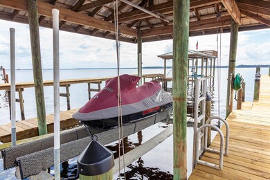 Dock Lift