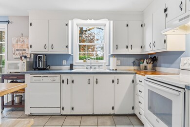 1 Chipmunk Dr, Windham, ME 04062 - photo 4