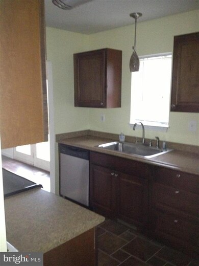 236 Meadow View Ln, Colonial Beach, VA 22443 - photo 3