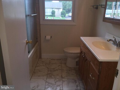 124 Hollyoke Rd, Somerdale, NJ 08083 - photo 7