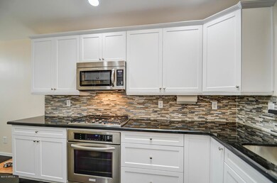 kitchen-3.JPG