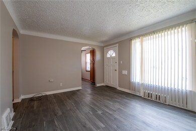 5353 Thomas St, Maple Heights, OH 44137 - photo 6