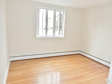 194 Lexington St unit 7, Watertown, MA 02472 - photo 3