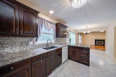 339 Windsor Dr, Bartlett, IL 60103 - photo 7