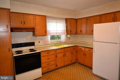 2613 Heritage Farm Dr, Wilmington, DE 19808 - photo 7