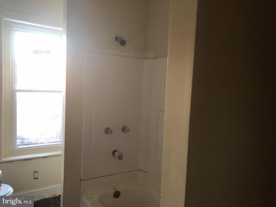 31 E 2nd St, Pottstown, PA 19464 - photo 5