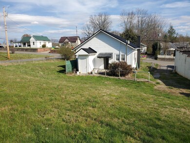 2105 E Unaka Ave, Johnson City, TN 37601 - photo 4