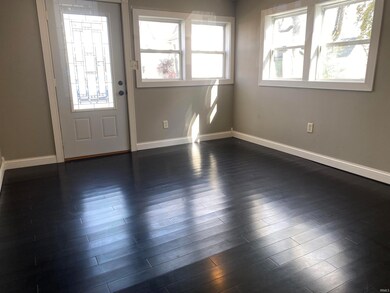 221 W 2nd St, Portland, IN 47371 - photo 5