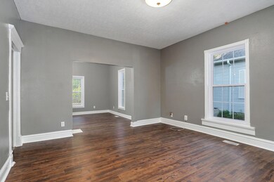811 W Brower St-5