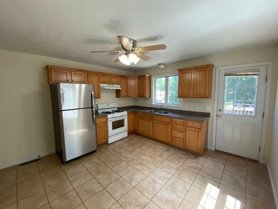 69 Stocker St unit 71, Springfield, MA 01129 - photo 2