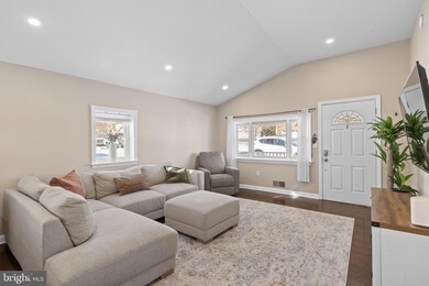 235 Roberts Ave, Conshohocken, PA 19428 - photo 6