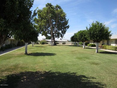 13652 N Silverbell Dr, Sun City, AZ 85351 - photo 2