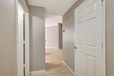 4751 Travini Cir unit 4108, Sarasota, FL 34235 - photo 7