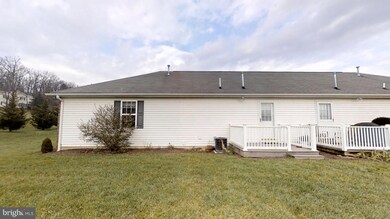 2804 Meadow Dr unit 2B, Gettysburg, PA 17325 - photo 4