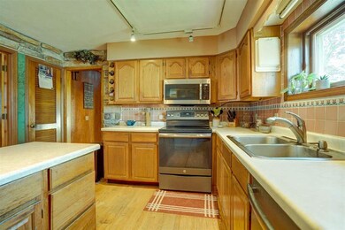 839 Janesville St, Oregon, WI 53575 - photo 5