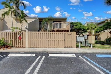 614 Executive Center Dr unit 205, West Palm Beach, FL 33401 - photo 2