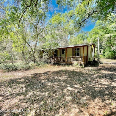 127 Bluegill Dr, Interlachen, FL