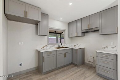 45800 Challenger Way unit 11, Lancaster, CA 93535 - photo 5