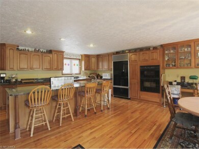 Large eat-in kitchen with double ovens, sub zero f