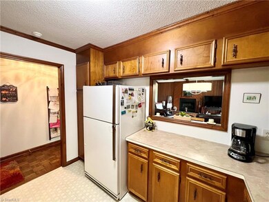 1004 Aspen Trail Winston Salem NC 27106