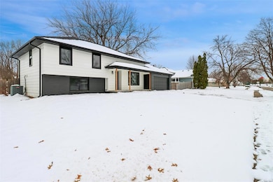 404 22nd Ave SW, Altoona, IA 50009 - photo 2