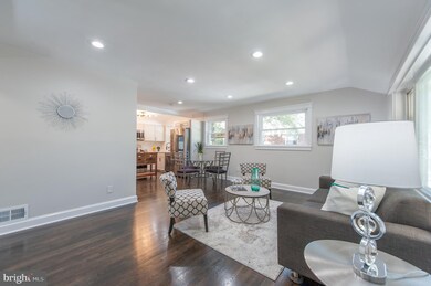 12710 Turkey Branch Pkwy, Rockville, MD 20853 - photo 3