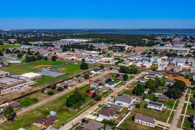 2324 Congressman Hebert Dr, Chalmette, LA 70043 - photo 4