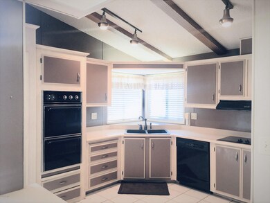 1182 Kitchen 4