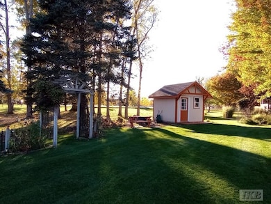 1551 Compton Ct, Gladwin, MI 48624 - photo 7