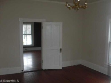 720 Lawsonville Ave, Reidsville, NC 27320 - photo 6