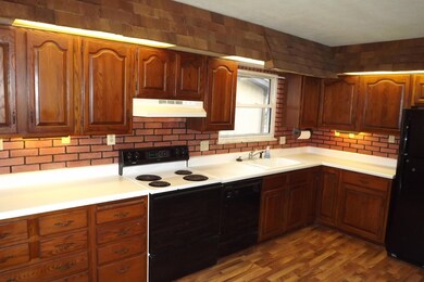 5721 Loganwood Rd, Columbus, OH 43229 - photo 7