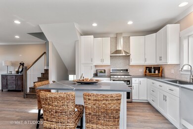 730 E Hillside Rd, Naperville, IL 60540 - photo 4