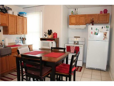 Kitchen. 2nd floor apartment - Lovely new oak kitc