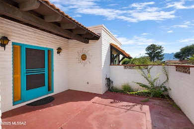 991 S La Bellota, Green Valley, AZ 85614 - photo 2