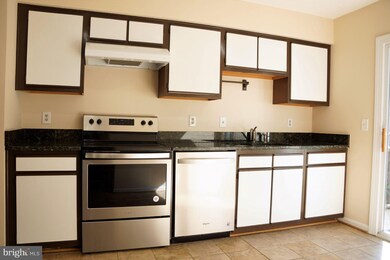 14021D Grumble Jones Ct, Centreville, VA 20121 - photo 6