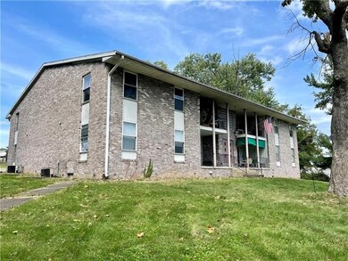 105 Pittsburgh St unit 2D, Uniontown, PA 15401 - photo 2