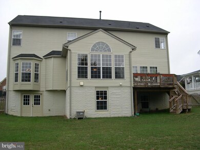 8415 Lanier Overlook Ct, Bristow, VA 20136 - photo 2