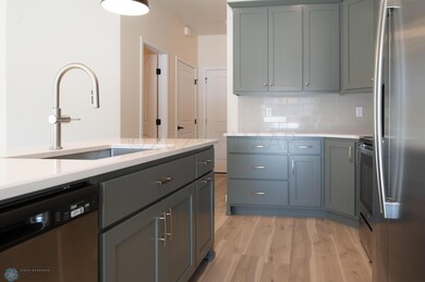 1360_GOLDENWOOD_DR-7