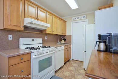 659 Correll Ave unit A, Staten Island, NY 10309 - photo 7