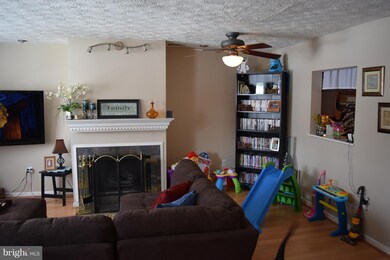 18617 Winding Creek Place, Germantown, MD 20874 - photo 4