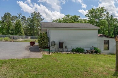 2100 Garren Town Rd, Asheboro, NC 27205 - photo 4