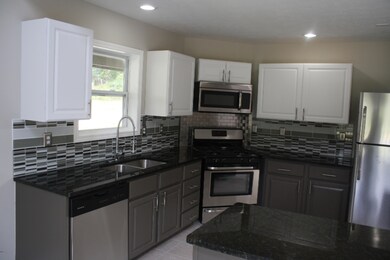 Kitchen with snack bar