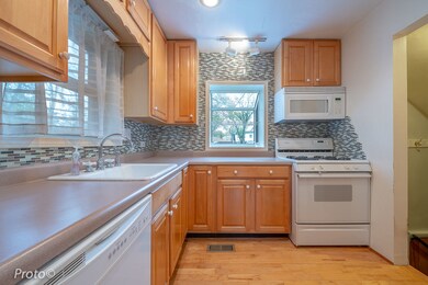 806 Manchester Ave, Westchester, IL 60154 - photo 7