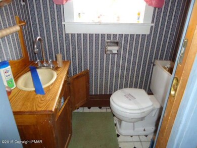 1184 Seese Hill Rd, Canadensis, PA 18325 - photo 4