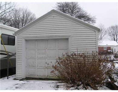 1093 Hartford Ave, Johnston, RI 02919 - photo 5